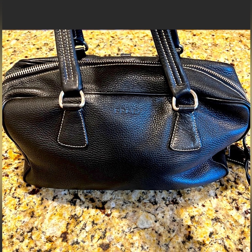 black leather purse in great condition!